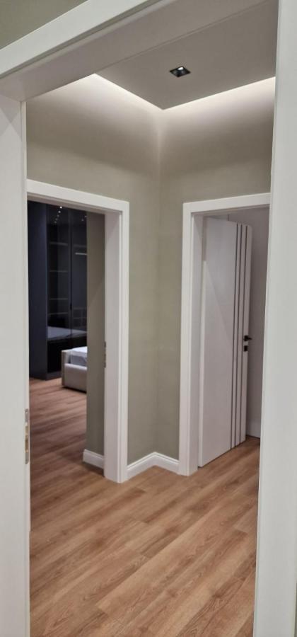 Heart Of Tirana Apartment Ngoại thất bức ảnh