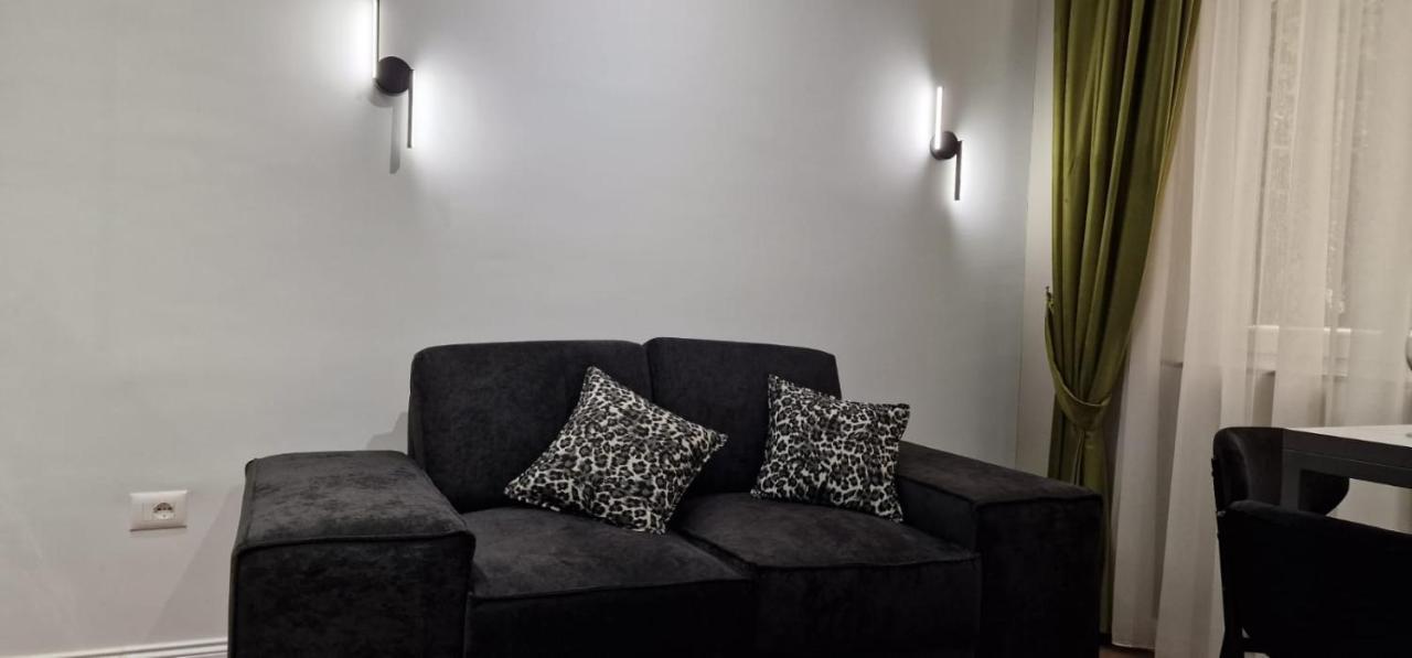 Heart Of Tirana Apartment Ngoại thất bức ảnh