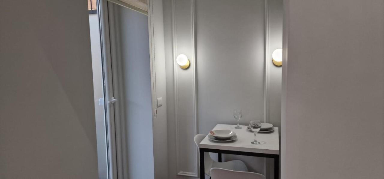 Heart Of Tirana Apartment Ngoại thất bức ảnh